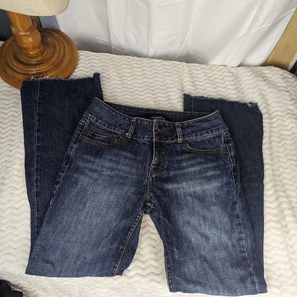 London Jean By Victoria's Secret Low Rise Raw Hem Size 6